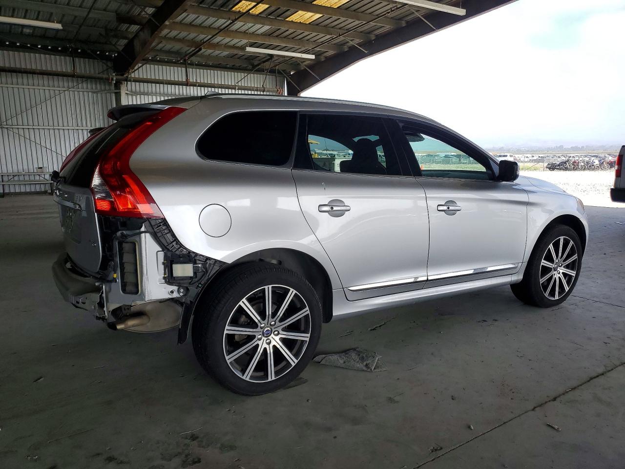 Volvo XC60 2016 — 4