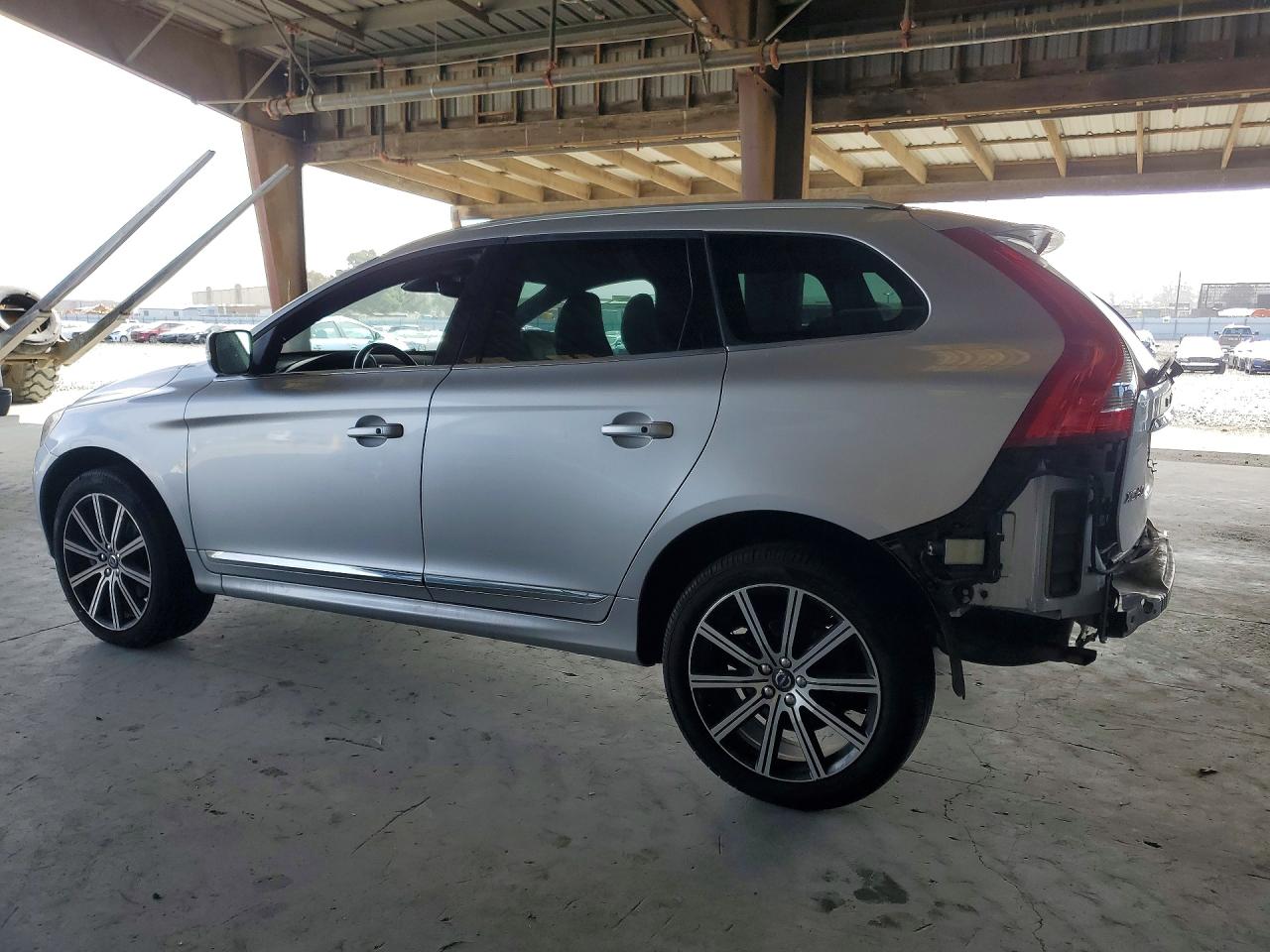 Volvo XC60 2016 — 3