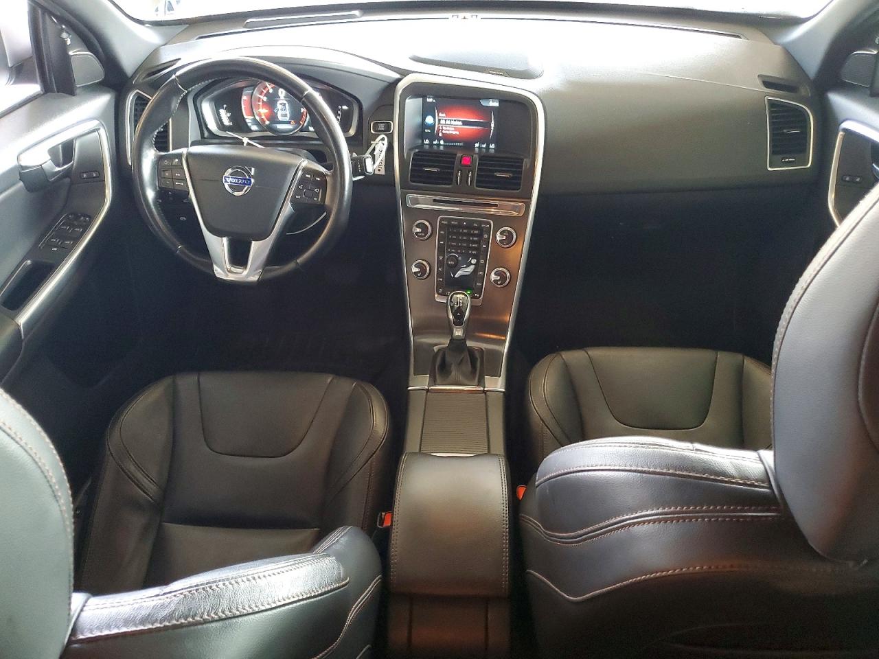 Volvo XC60 2016 — 9