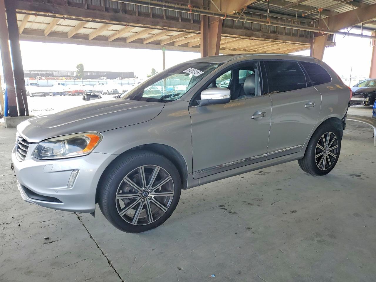 Volvo XC60 2016 — 2