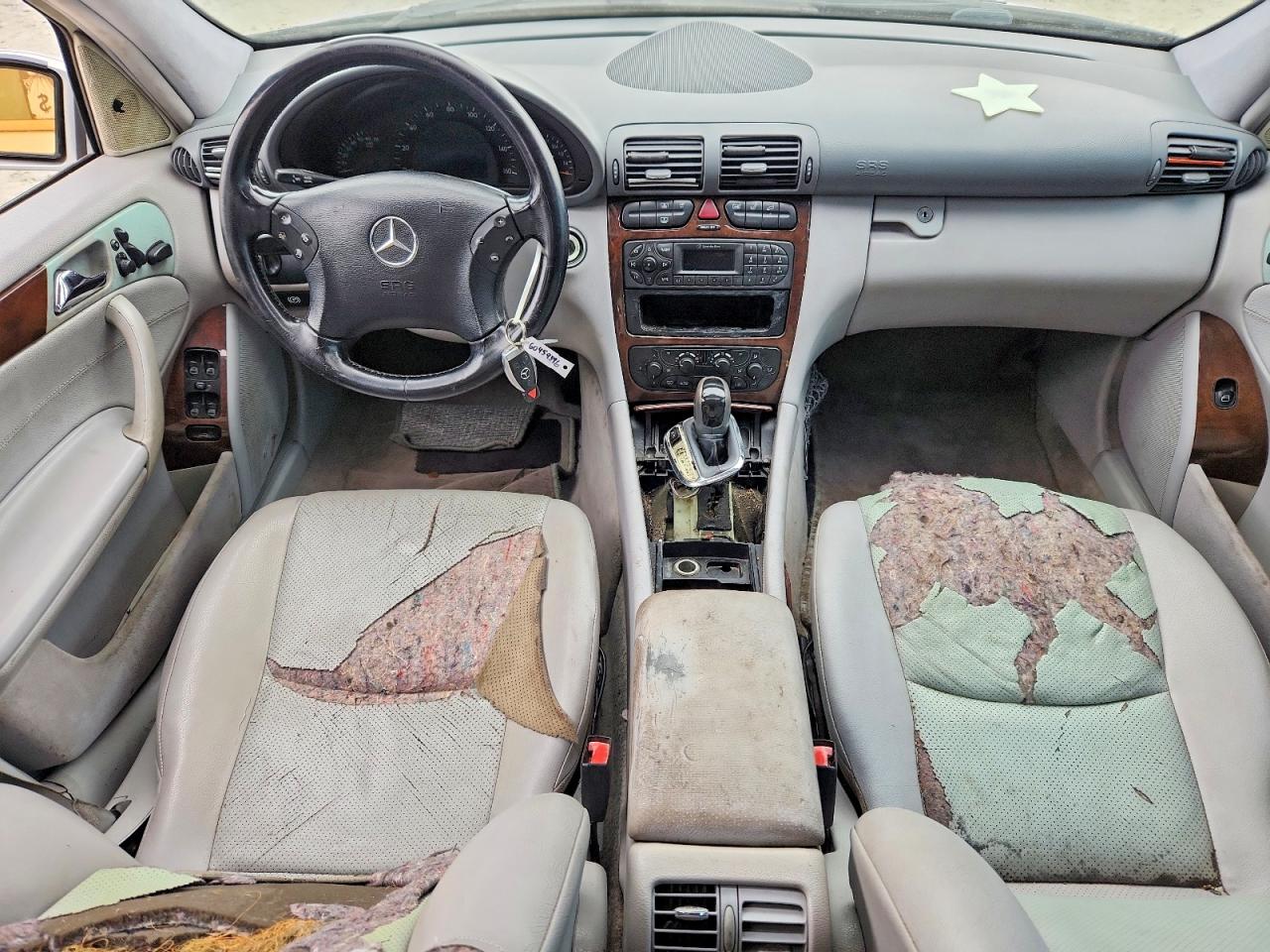 Mercedes-Benz C 2003 — 9