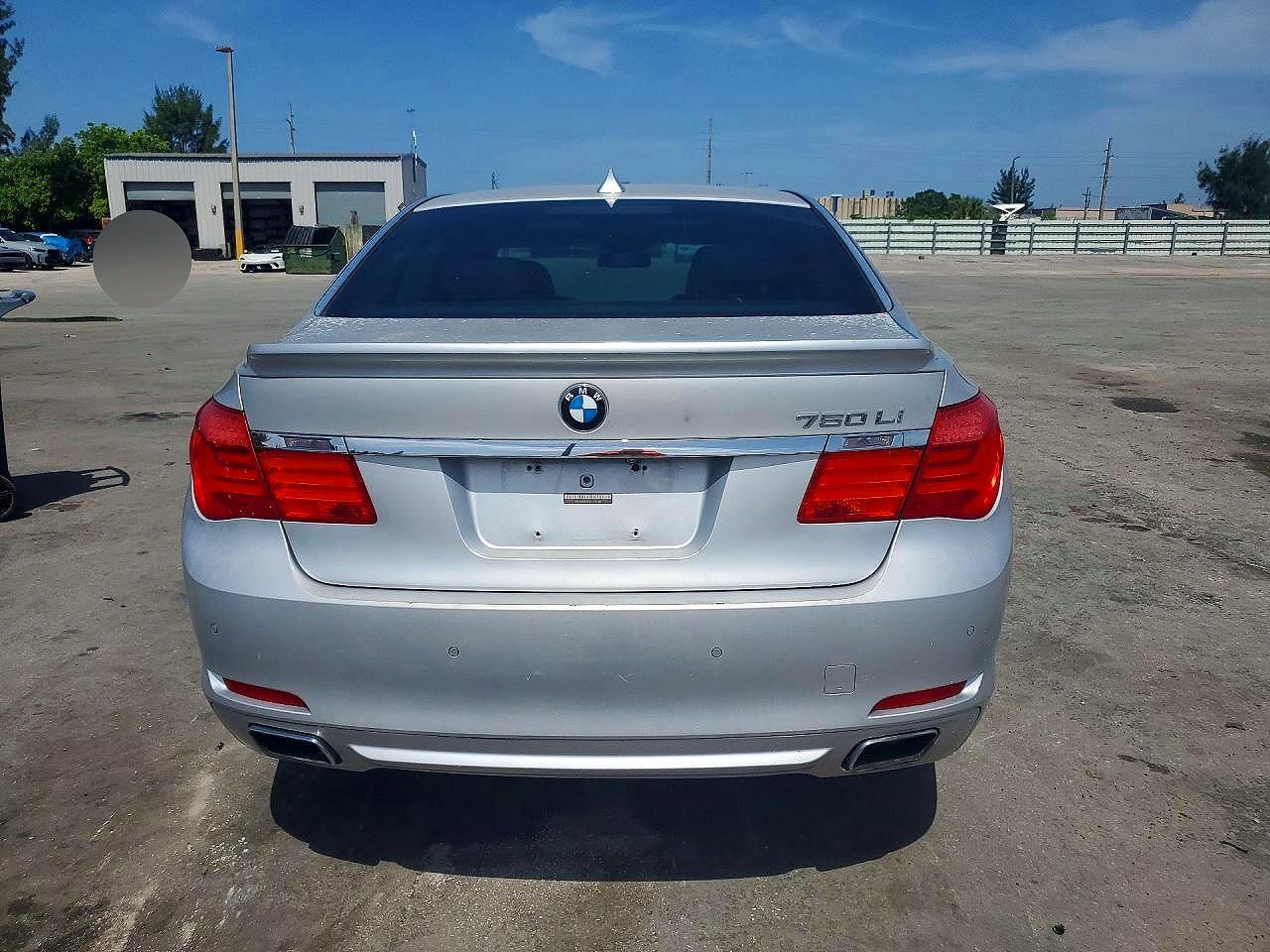 BMW 750 2009 — 7
