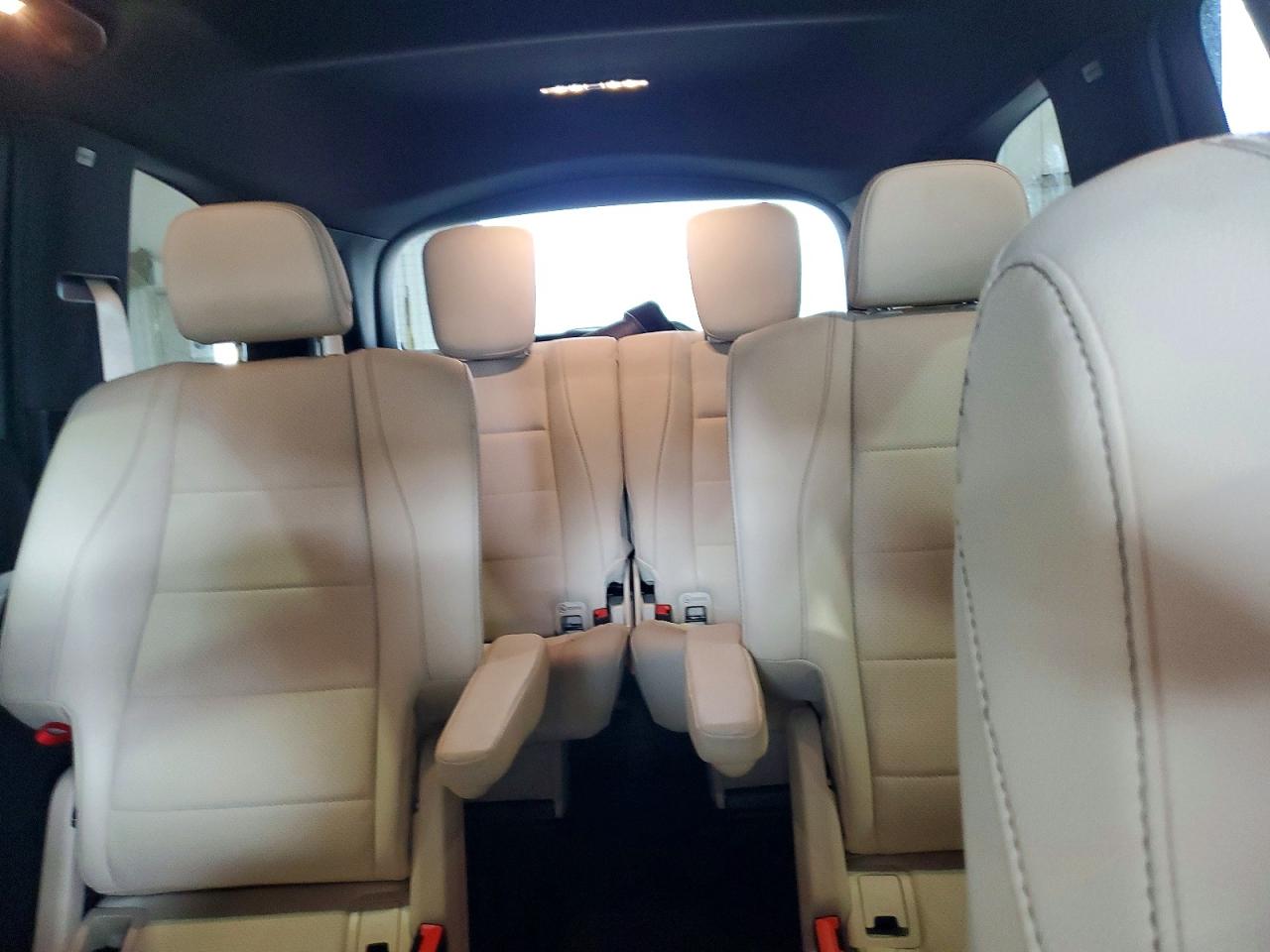 Mercedes-Benz Gls 2025 — 11