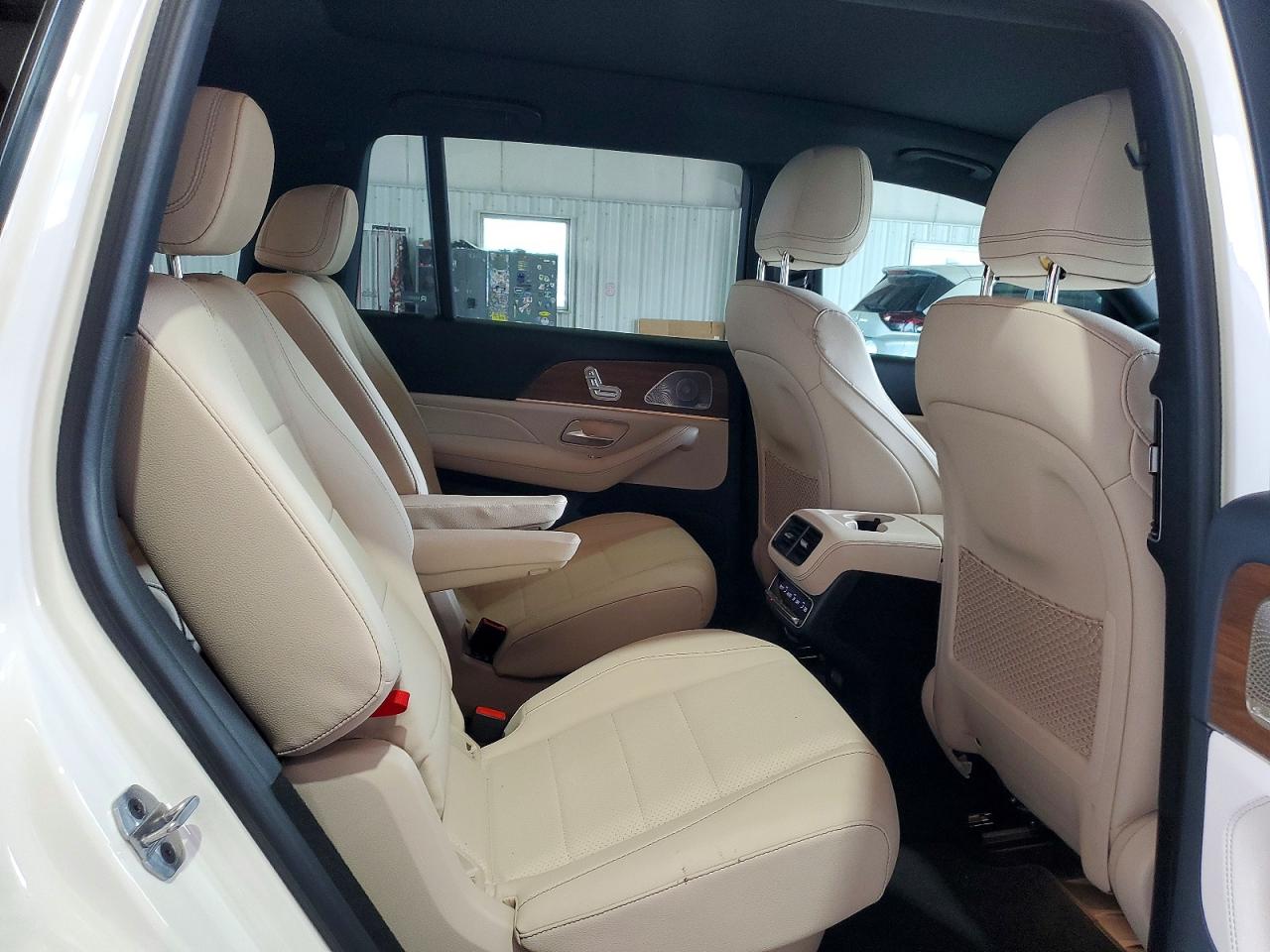 Mercedes-Benz Gls 2025 — 12