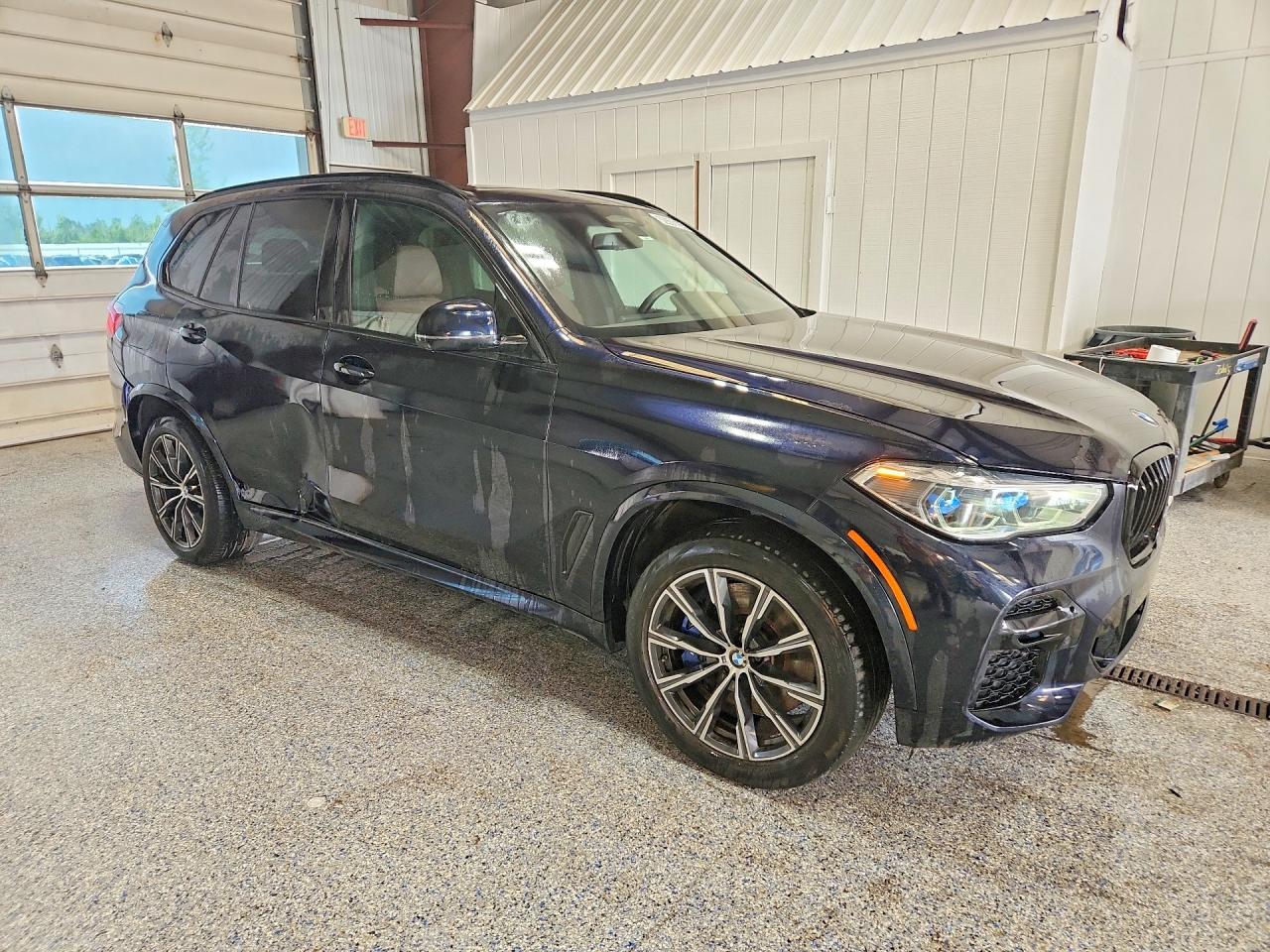 BMW X5 2023 — 5