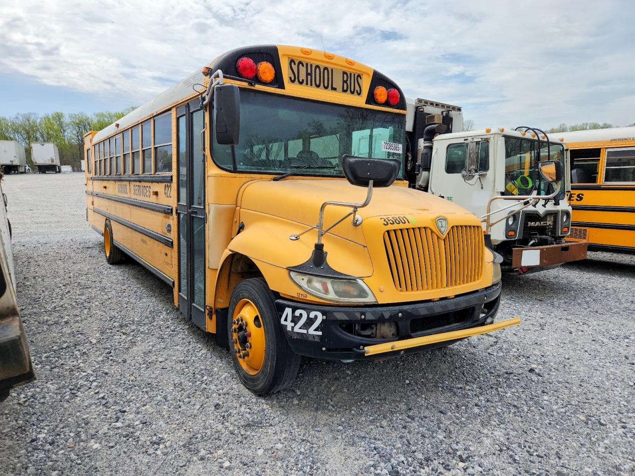 2013 IC CORPORATION 3000 CE
