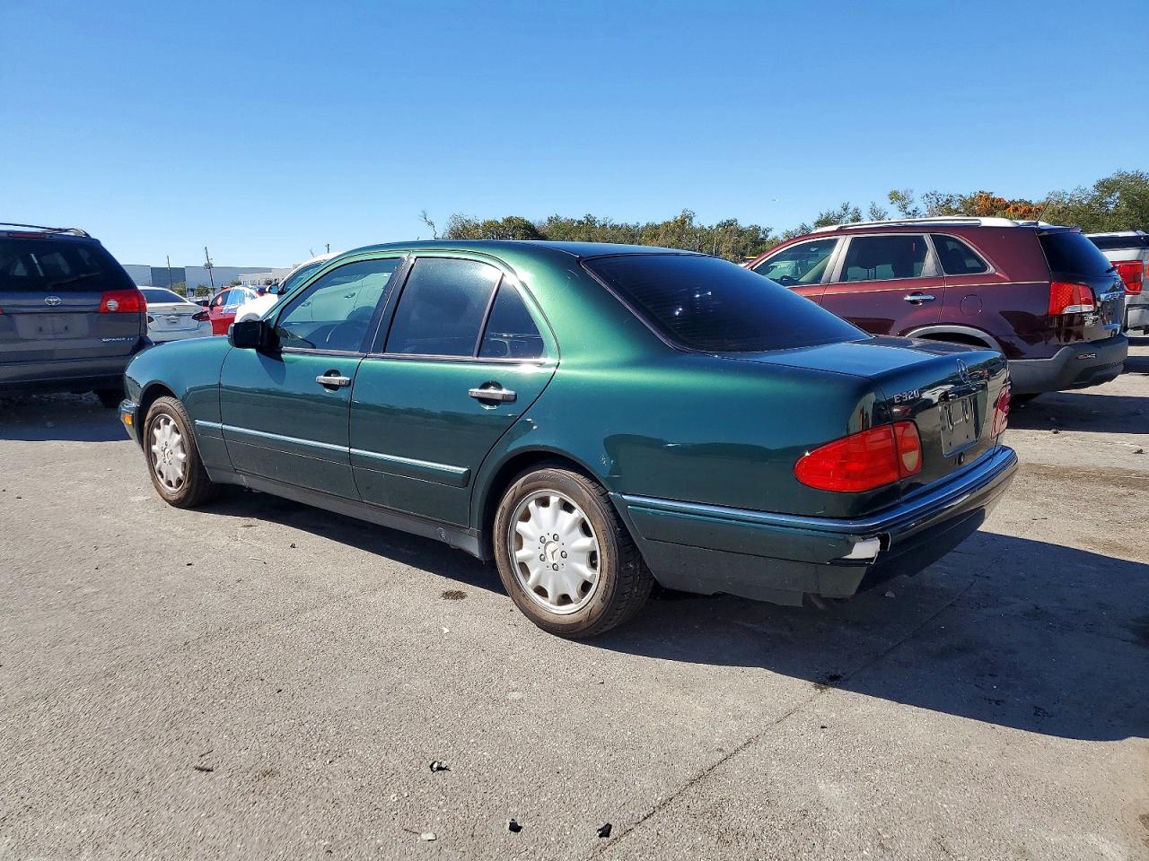 Mercedes-Benz E-Class E320 1997 — 3