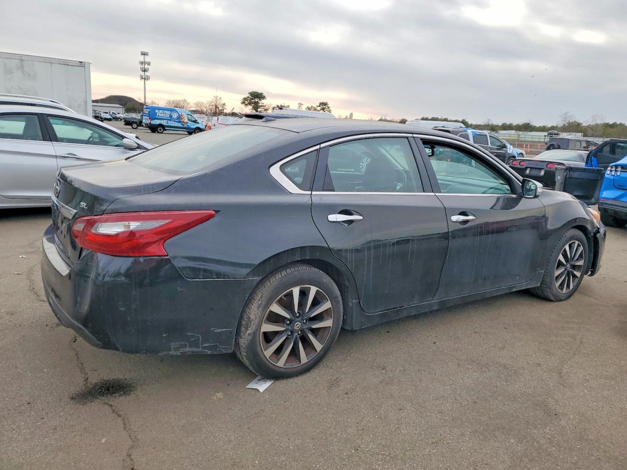 Nissan Altima 2018 — 4