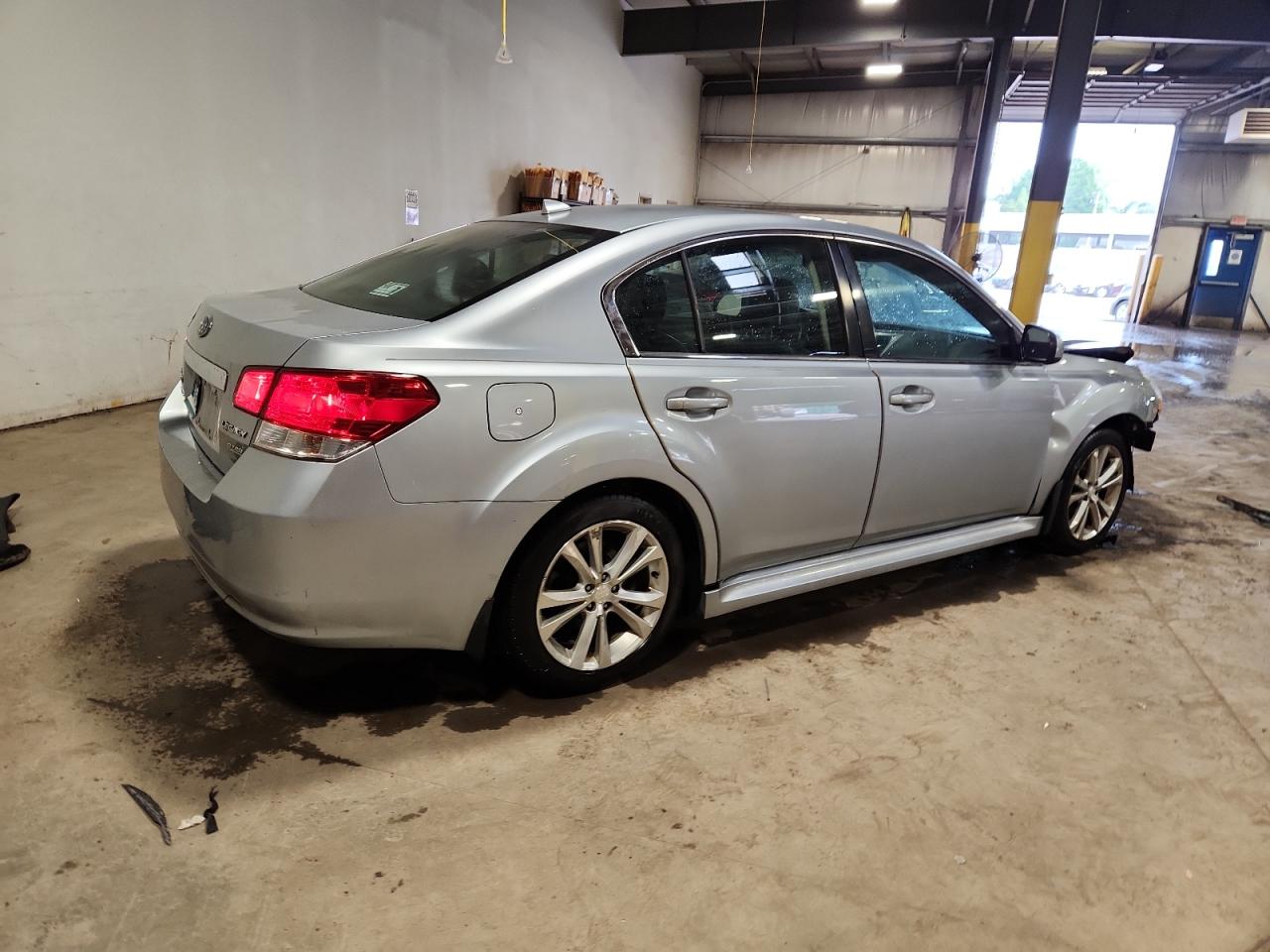Subaru Legacy 2013 — 4