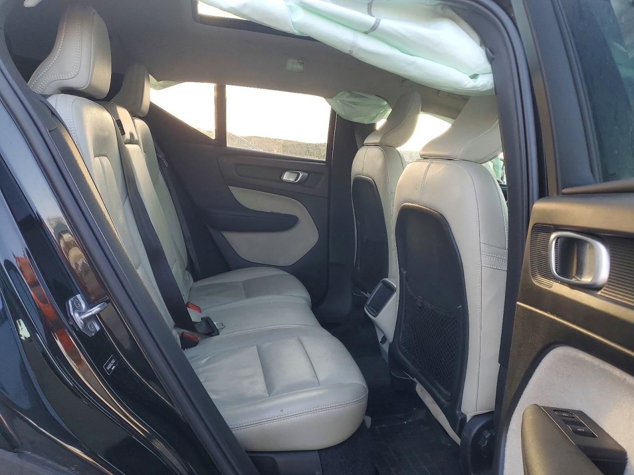 Volvo XC40 2020 — 11