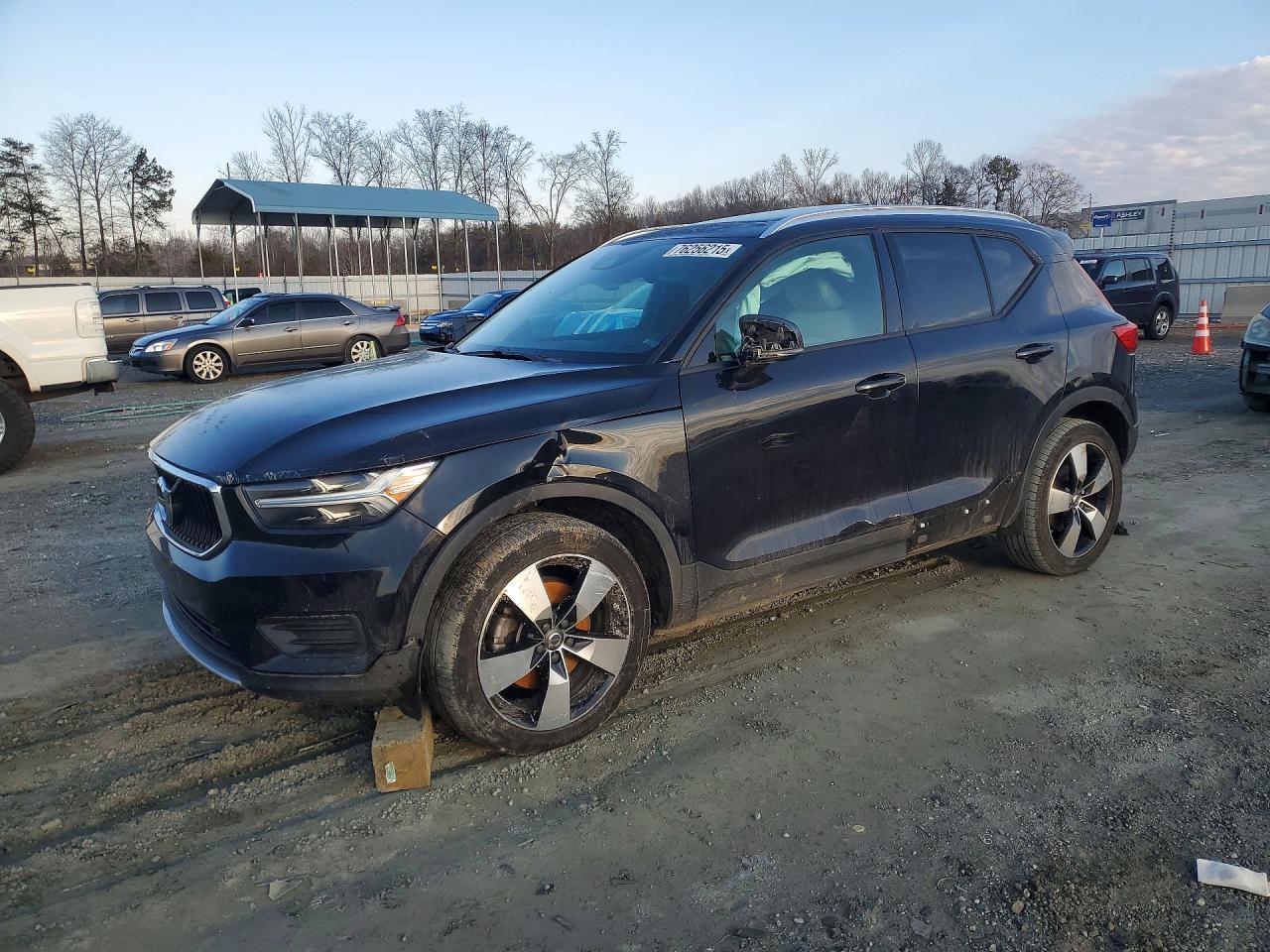 Volvo XC40 2020 — 2