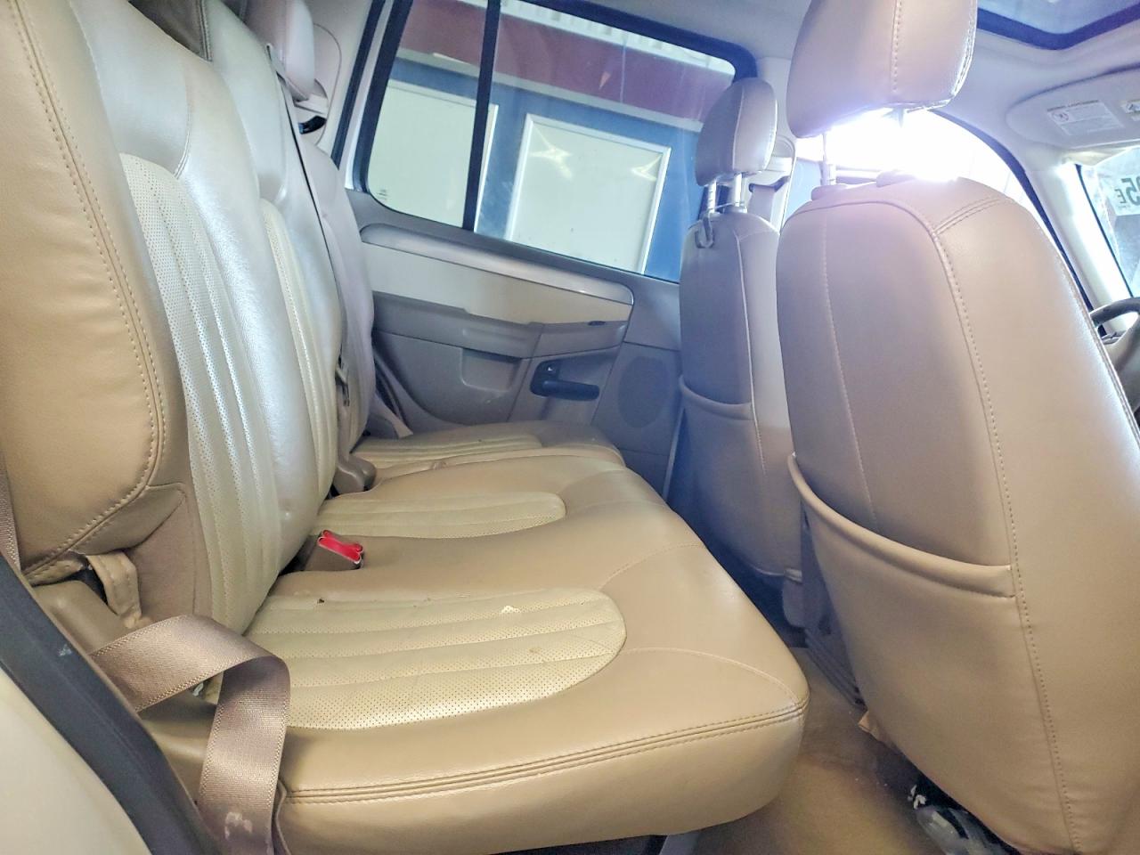 Mercury Mountaineer 2005 — 11