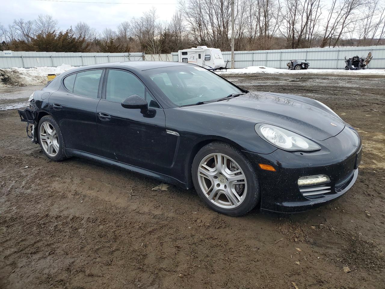 2013 PORSCHE PANAMERA 2