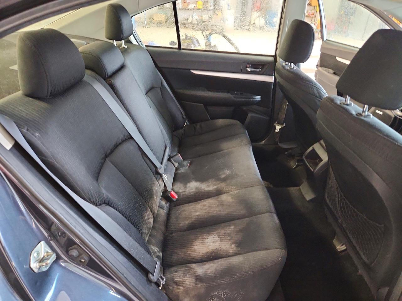 Subaru Legacy 2011 — 11