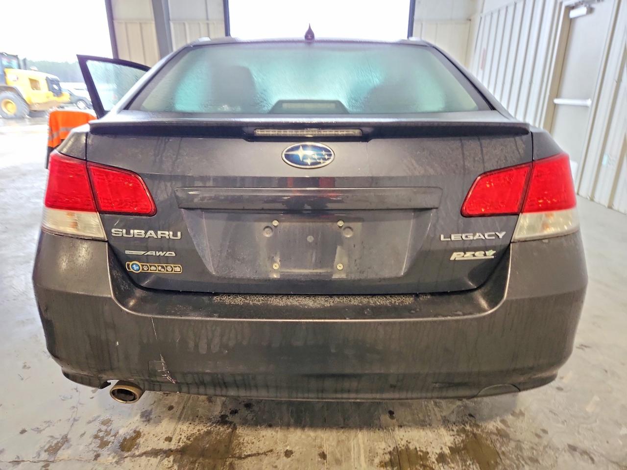 Subaru Legacy 2011 — 7