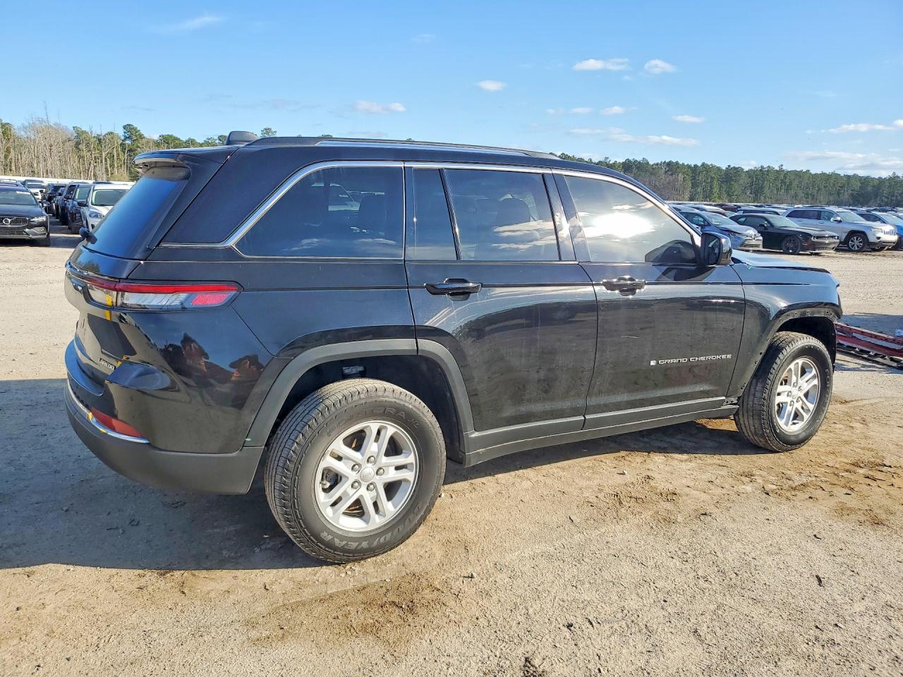Jeep Grand Cherokee 2023 — 4
