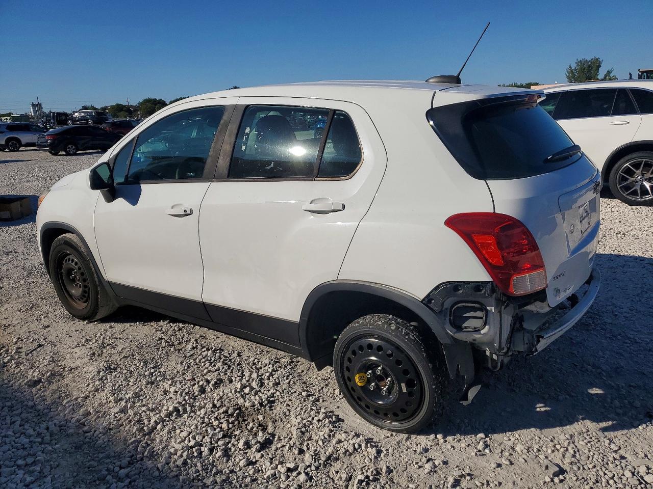 Chevrolet Trax 2017 — 3