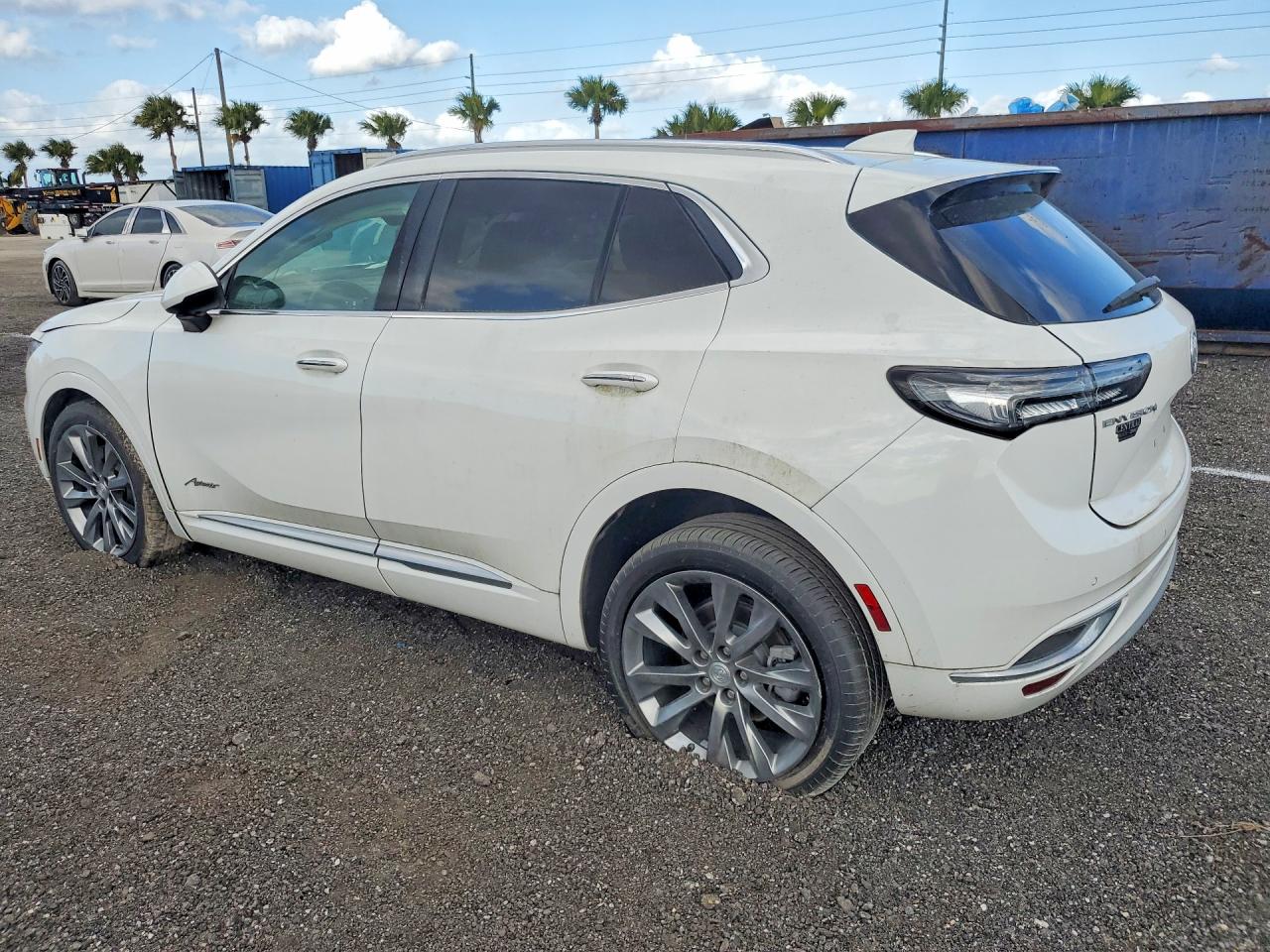 Buick Envision 2021 — 3