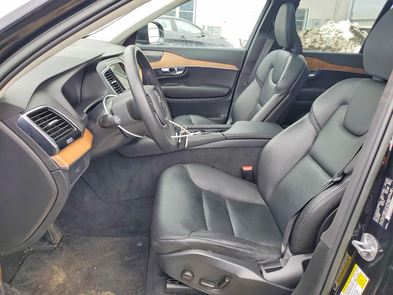 Volvo XC90 2023 — 8