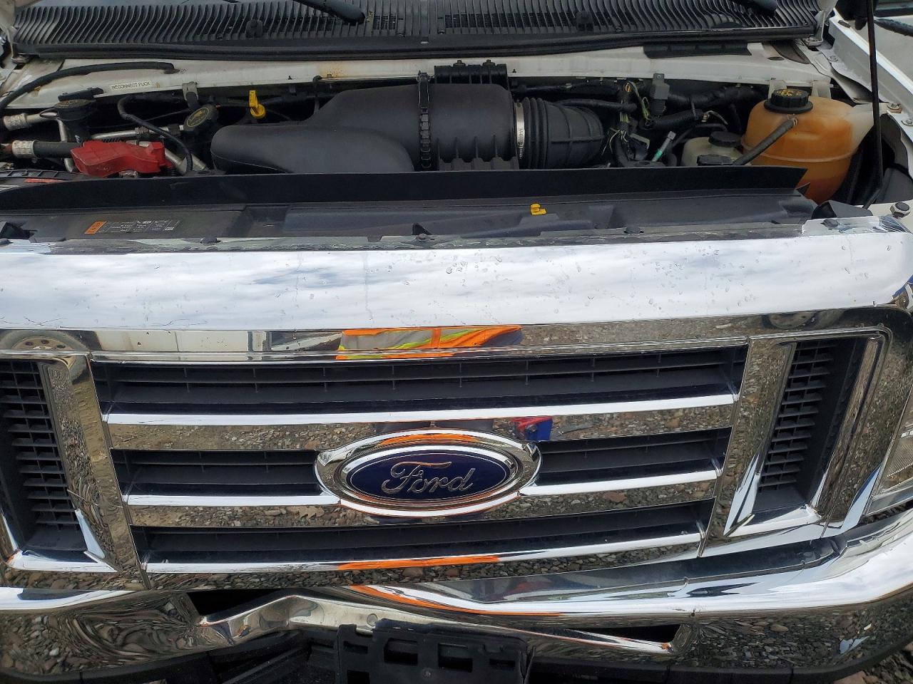 Ford Econoline 2017 — 8