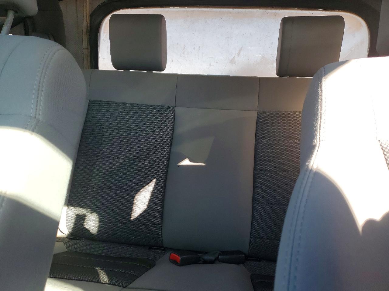 Jeep Wrangler 2010 — 11