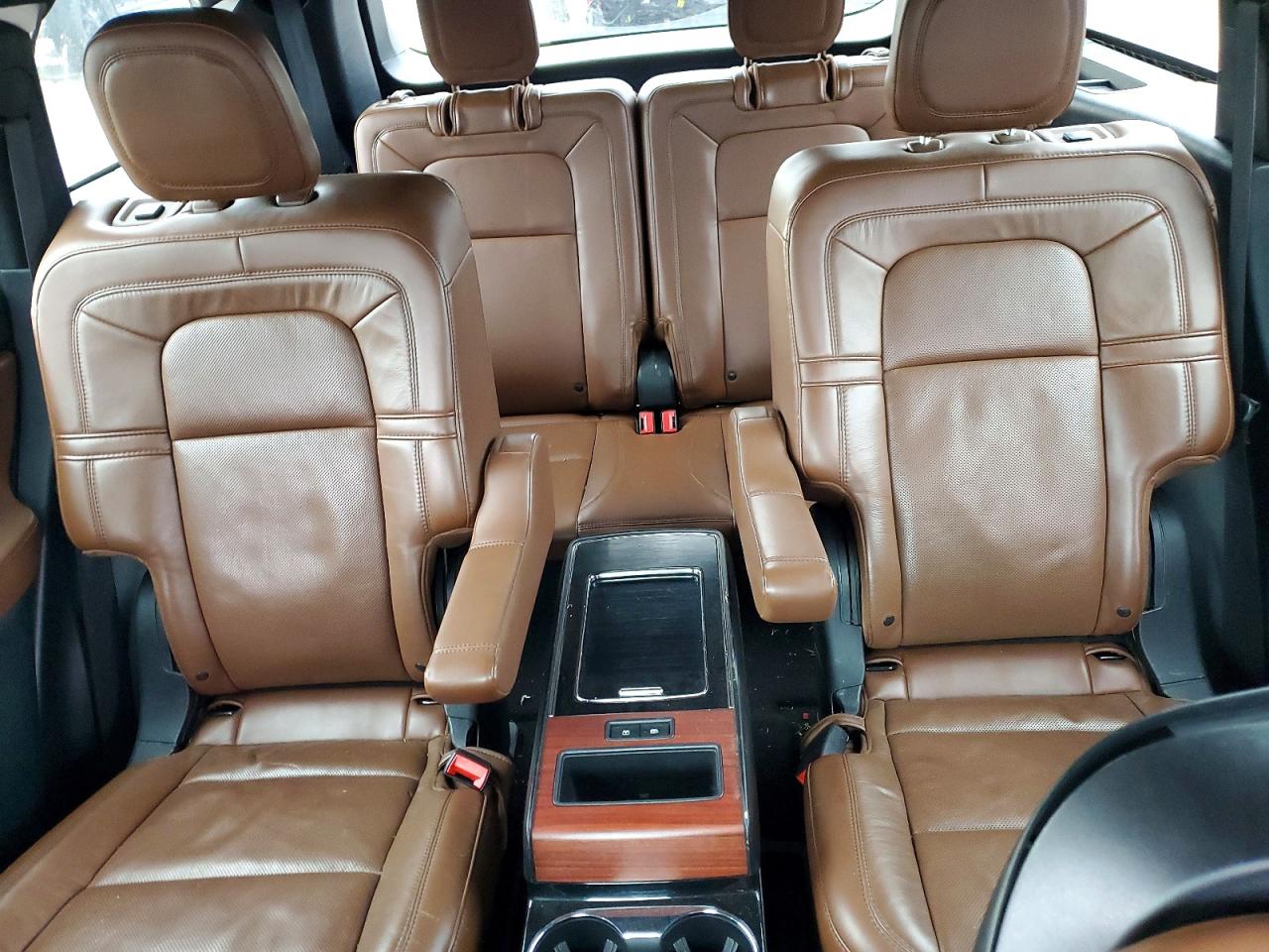 Lincoln Aviator 2021 — 11