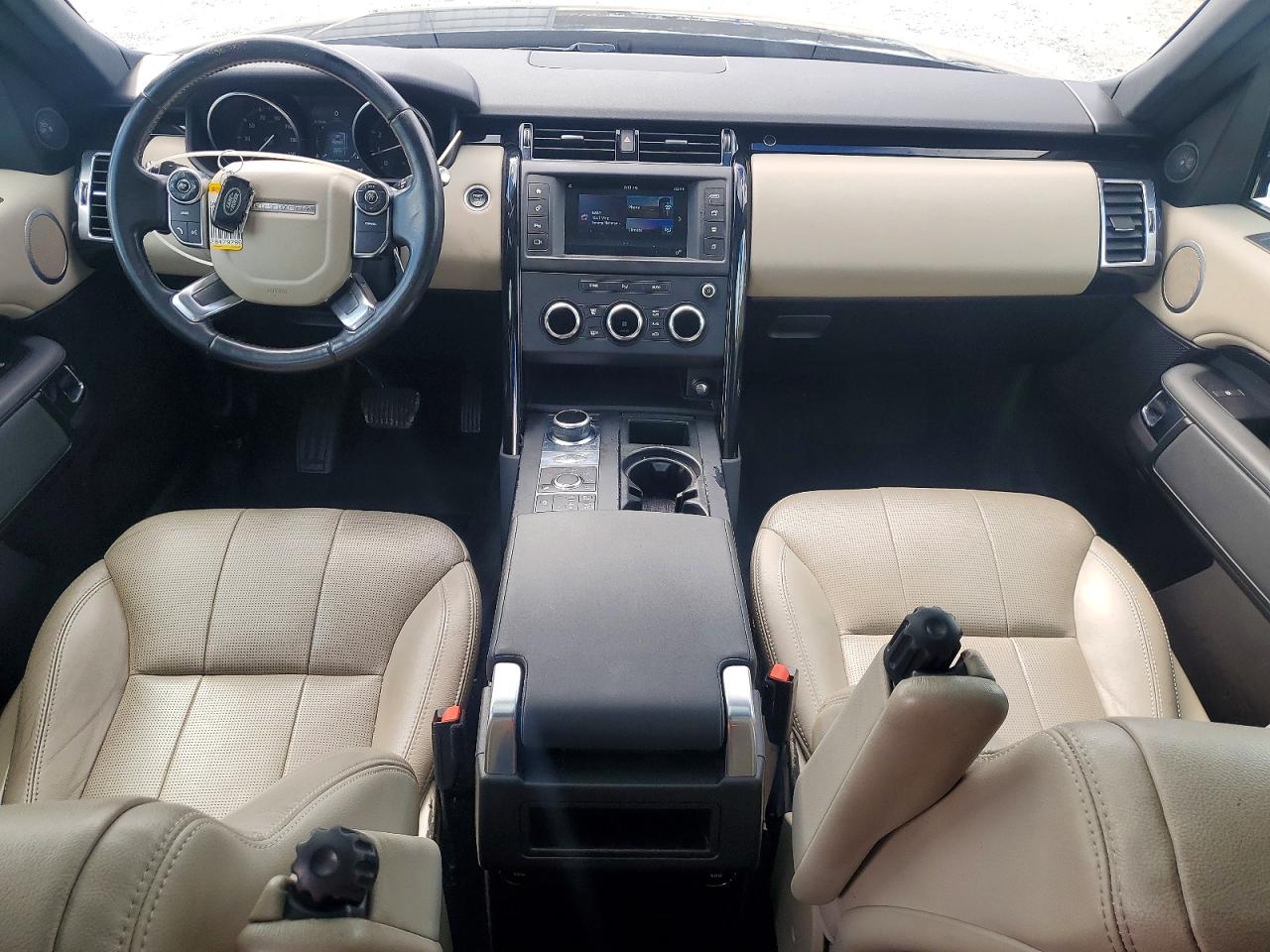 Land Rover Discovery 2017 — 9
