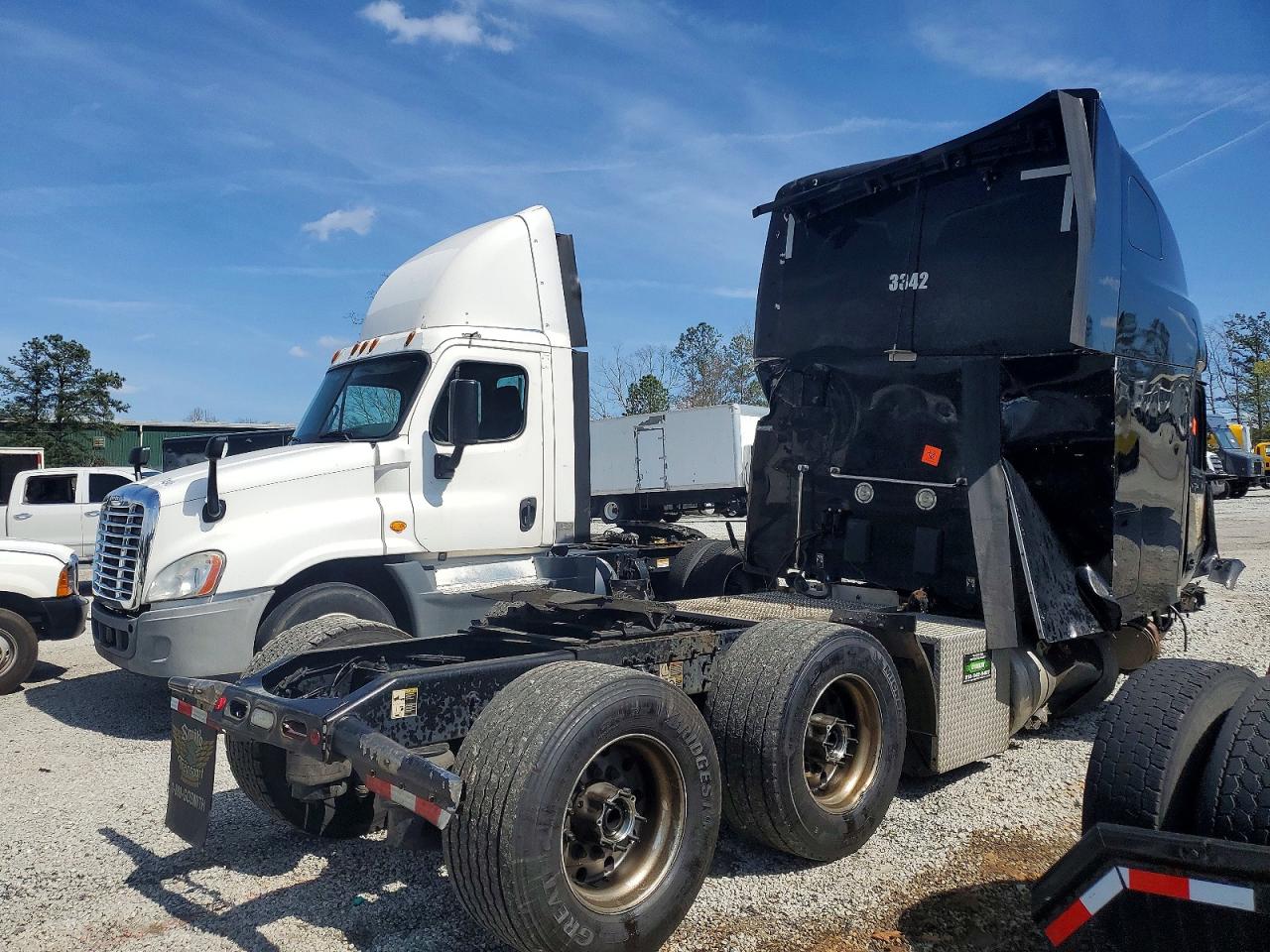 2022 PETERBILT 579