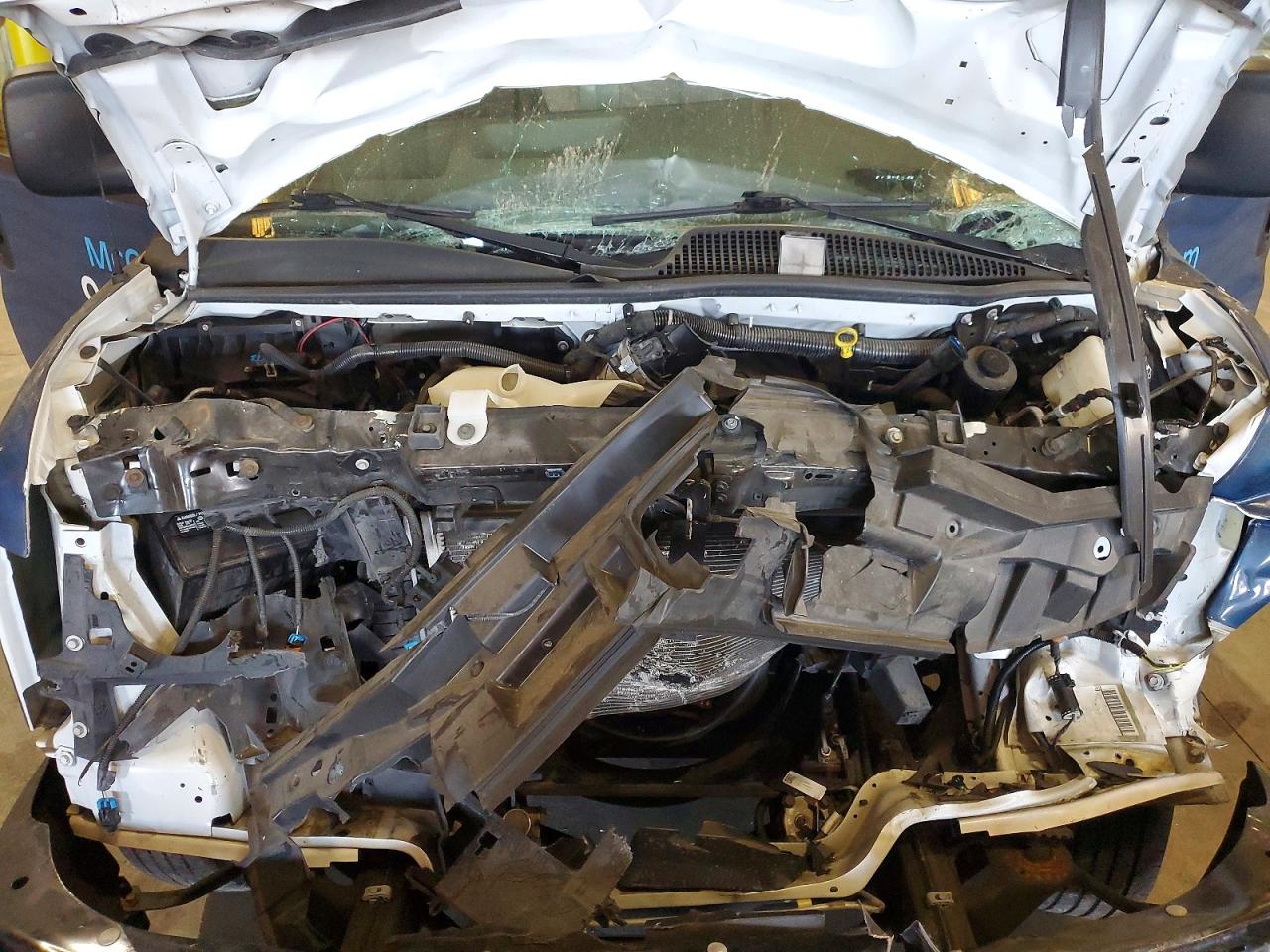 Chev Express G2500 2023 — 12