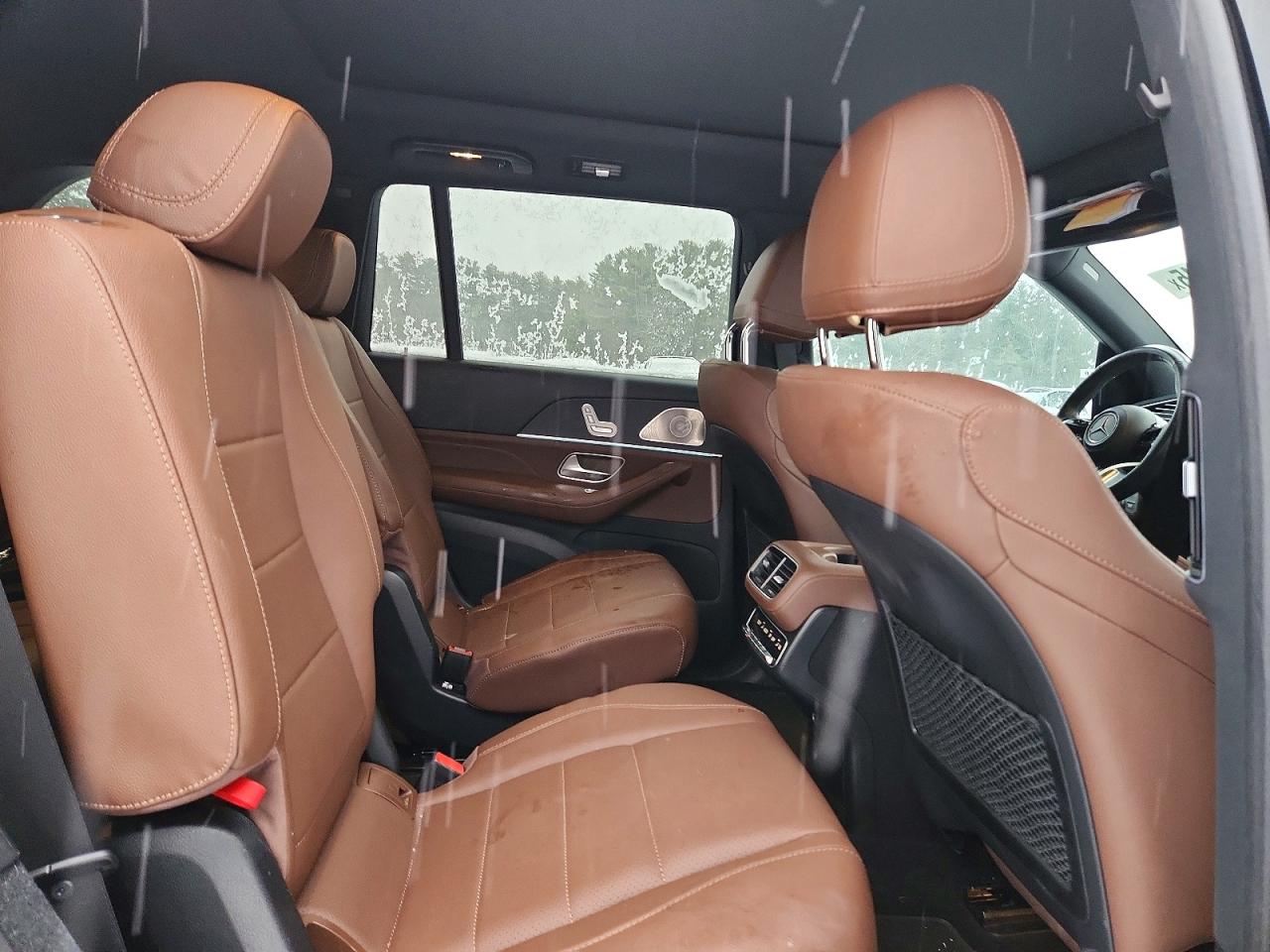 Mercedes-Benz Gls 2024 — 12