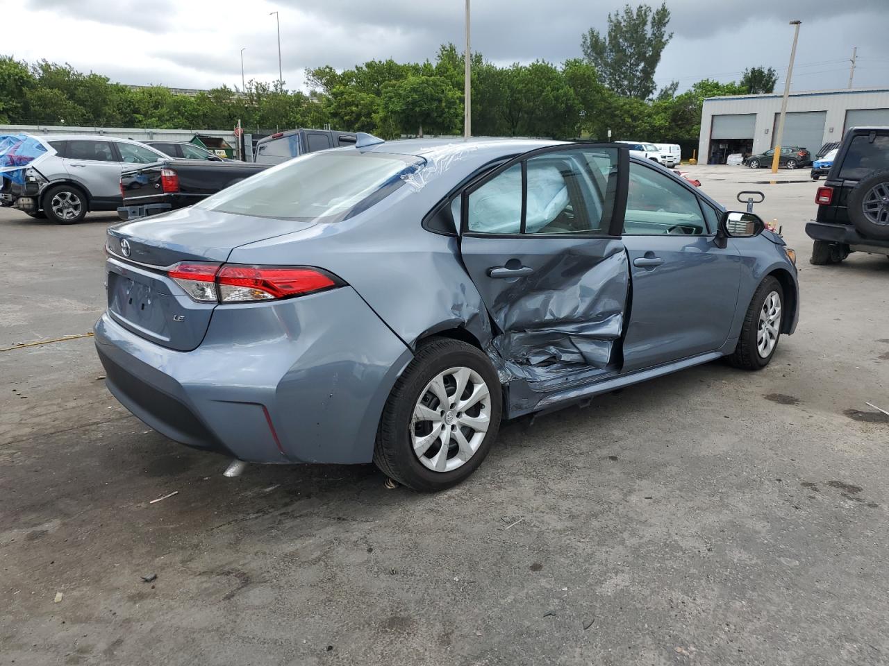 Toyota Corolla Le 2024 — 4
