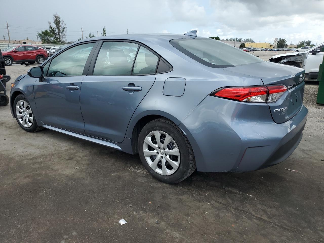 Toyota Corolla Le 2024 — 3