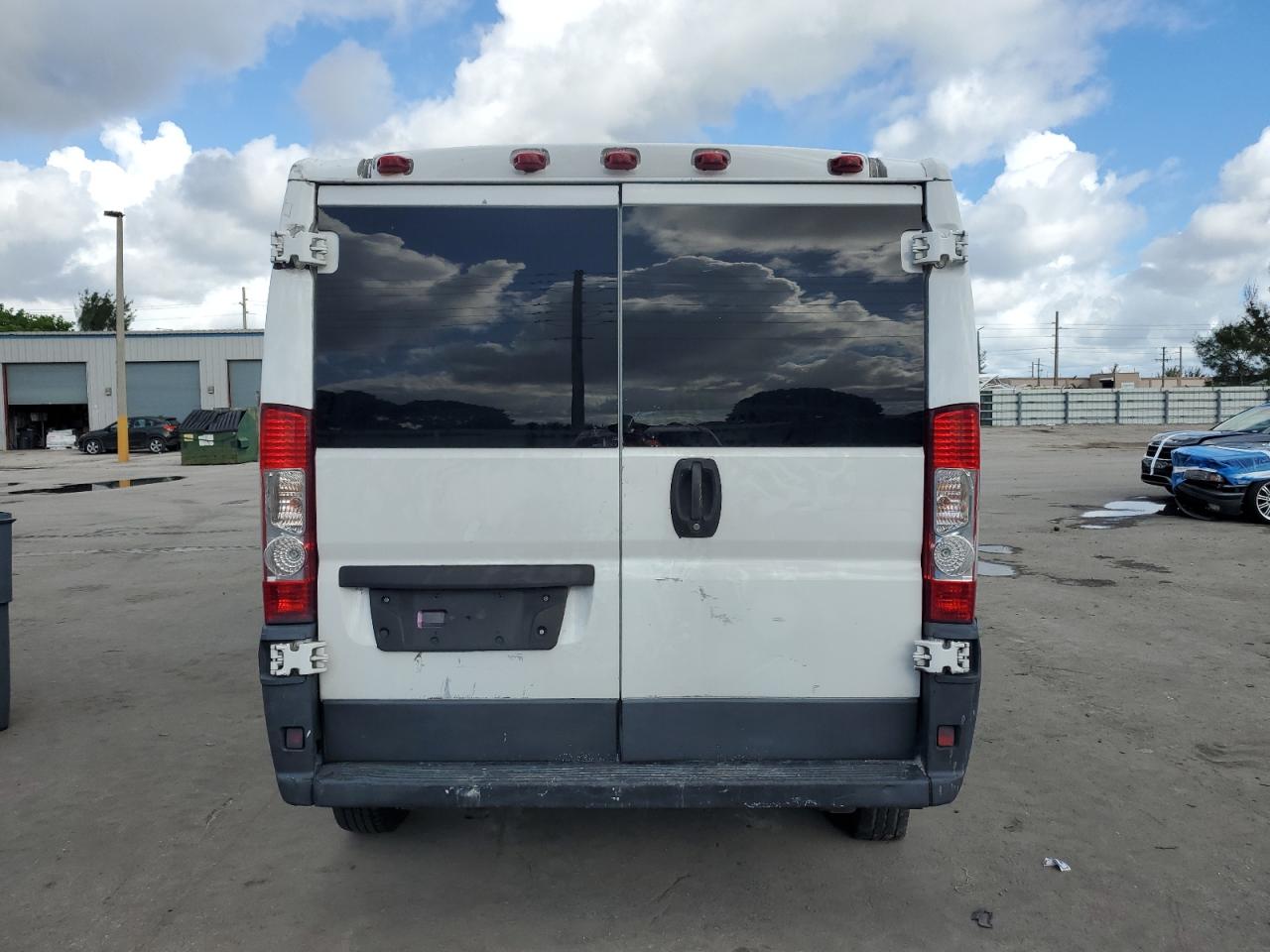 RAM Promaster 1500 2017 — 7