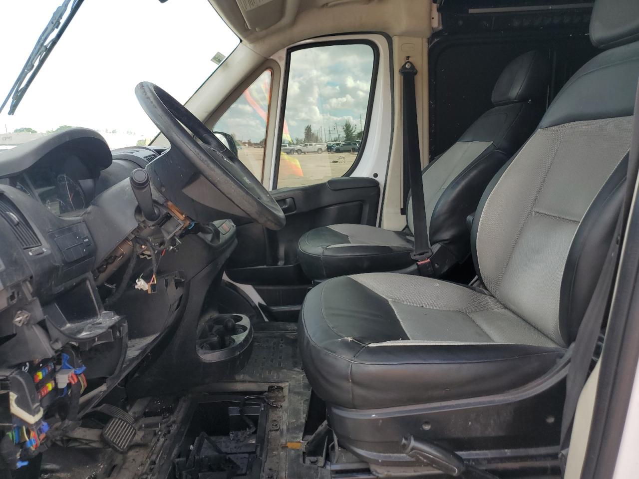 RAM Promaster 1500 2017 — 8