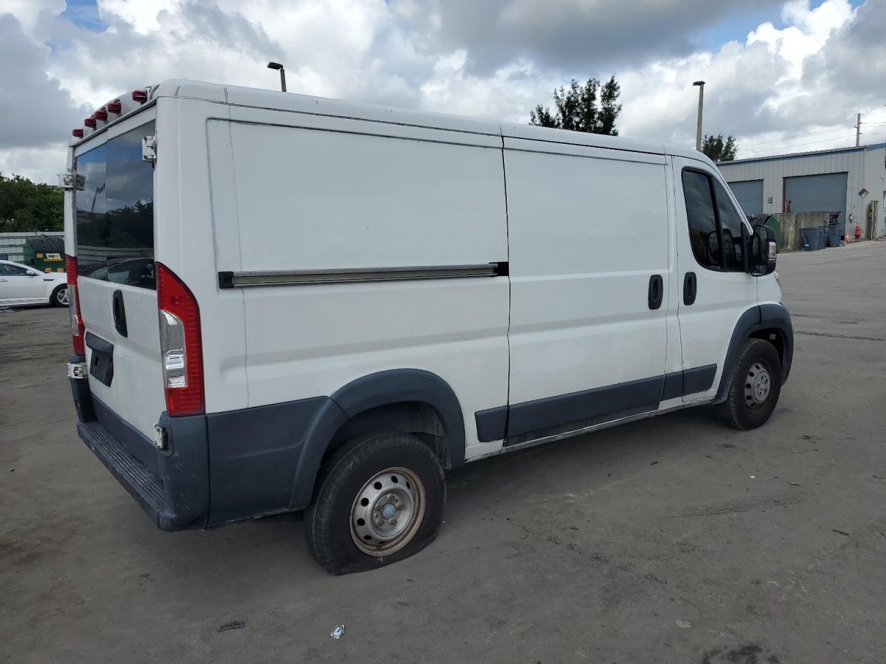 RAM Promaster 1500 2017 — 4
