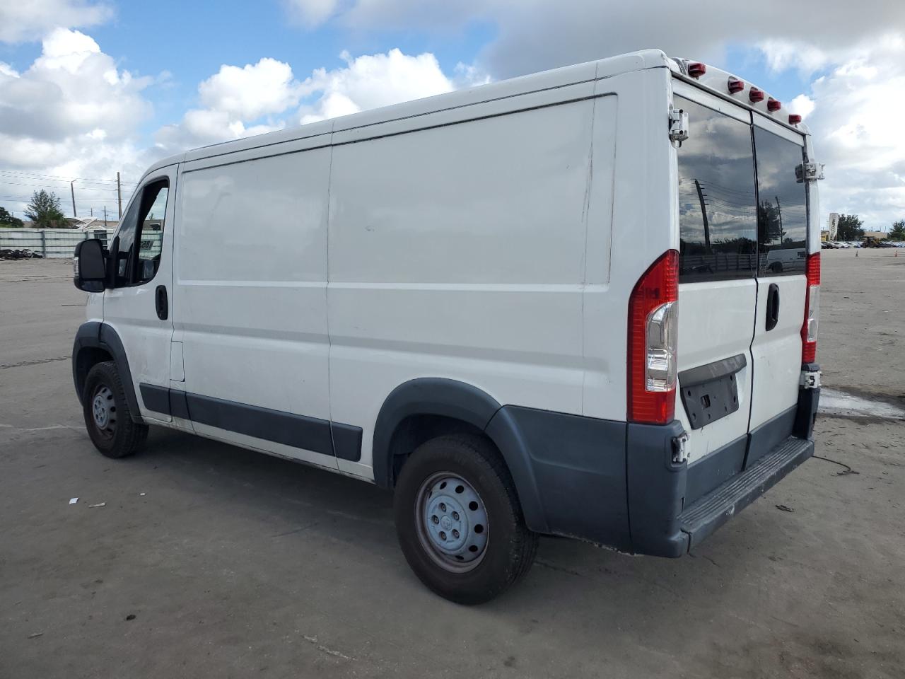 RAM Promaster 1500 2017 — 3