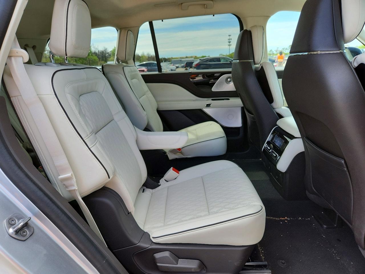 Lincoln Aviator 2023 — 12