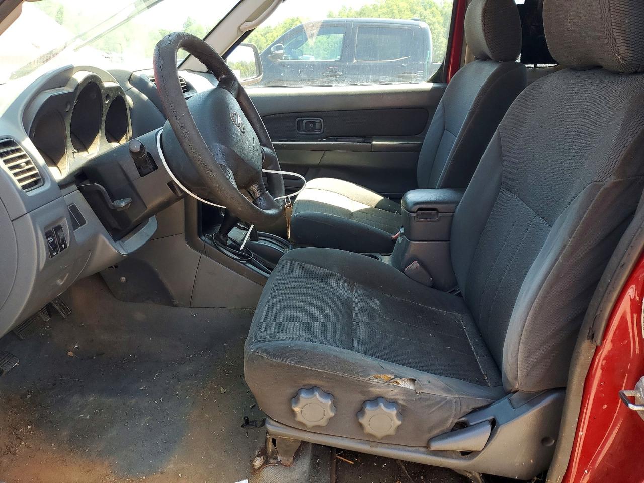 Nissan Frontier 2003 — 8