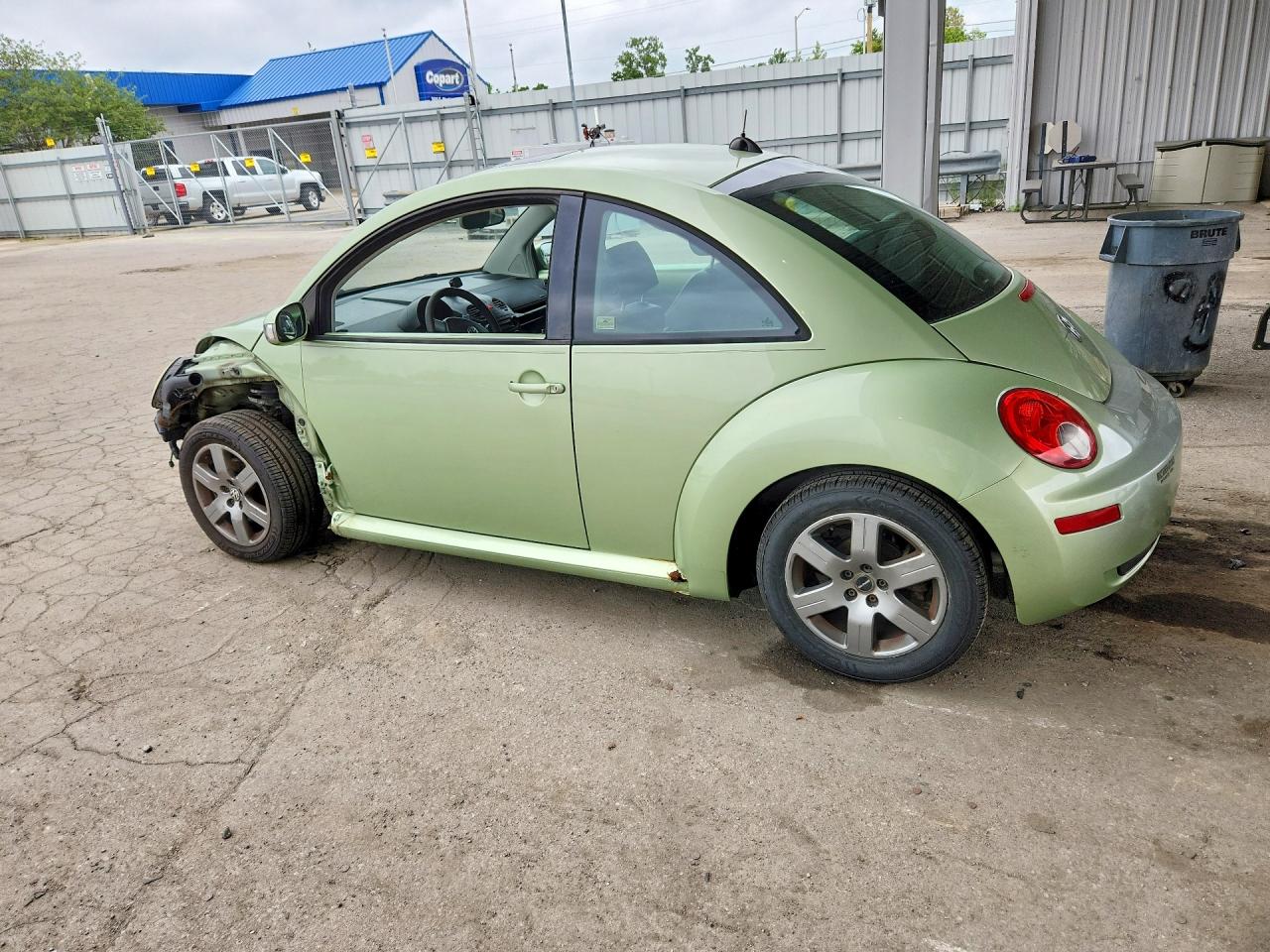 Volkswagen New Beetle 2006 — 3