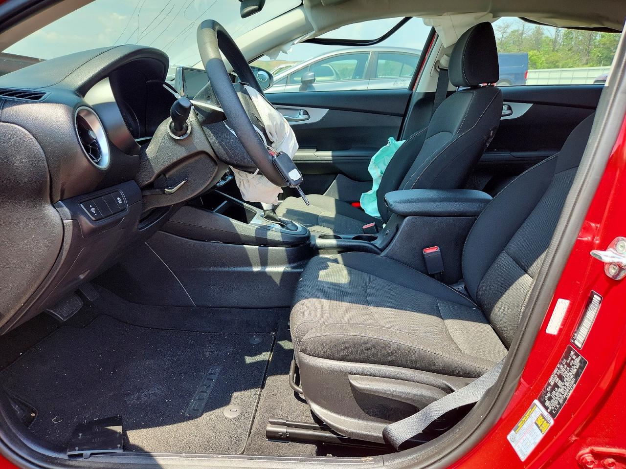 Kia Forte 2023 — 8