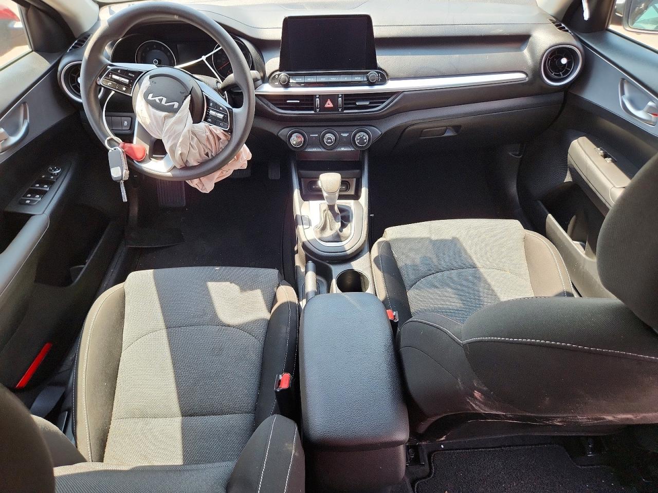 Kia Forte 2023 — 9