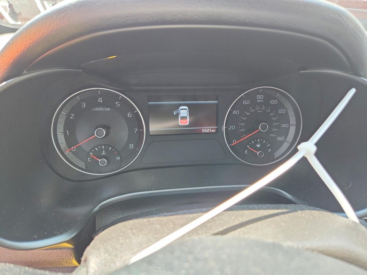 Kia Forte 2023 — 10