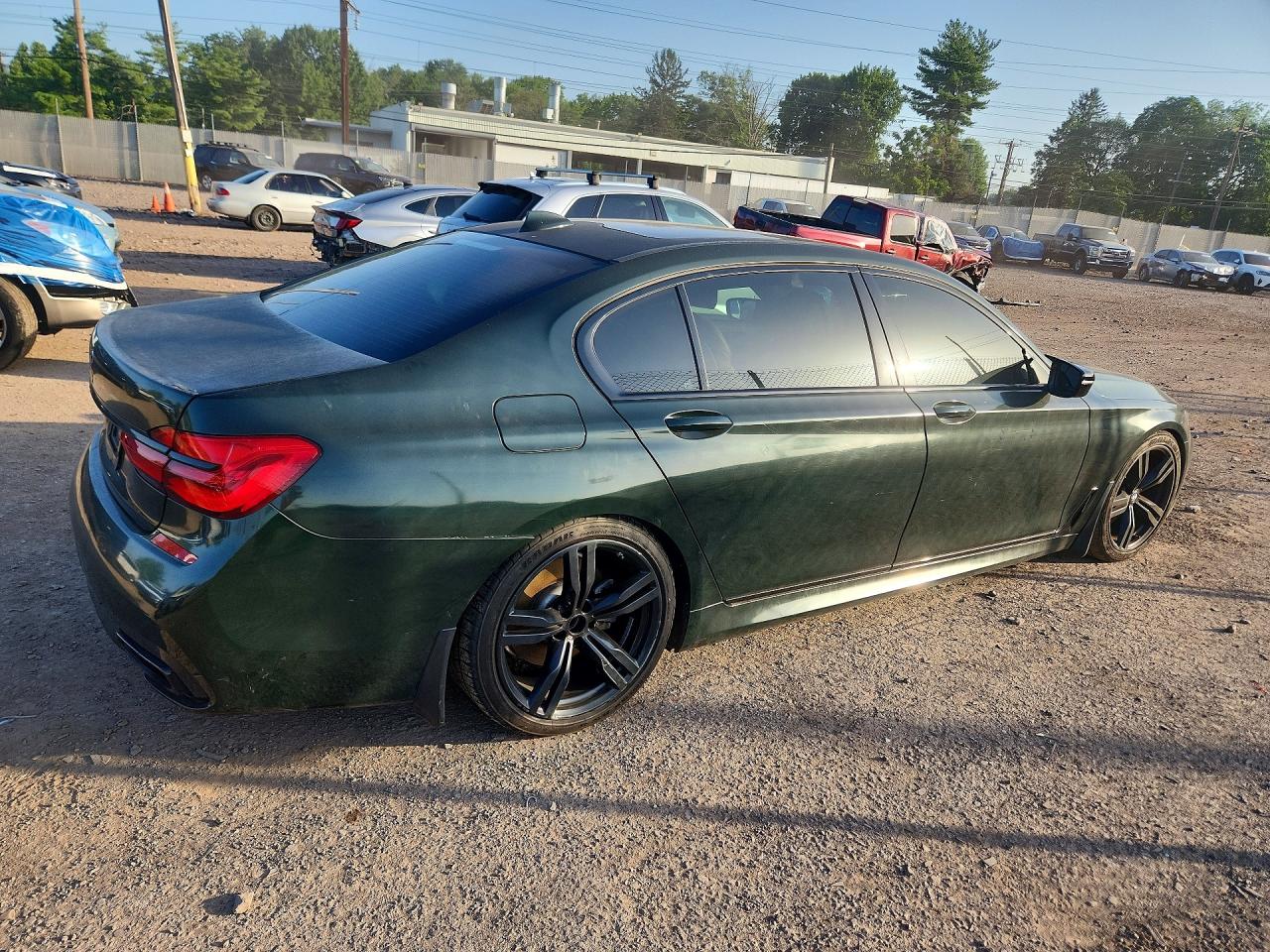 BMW 750 2018 — 4