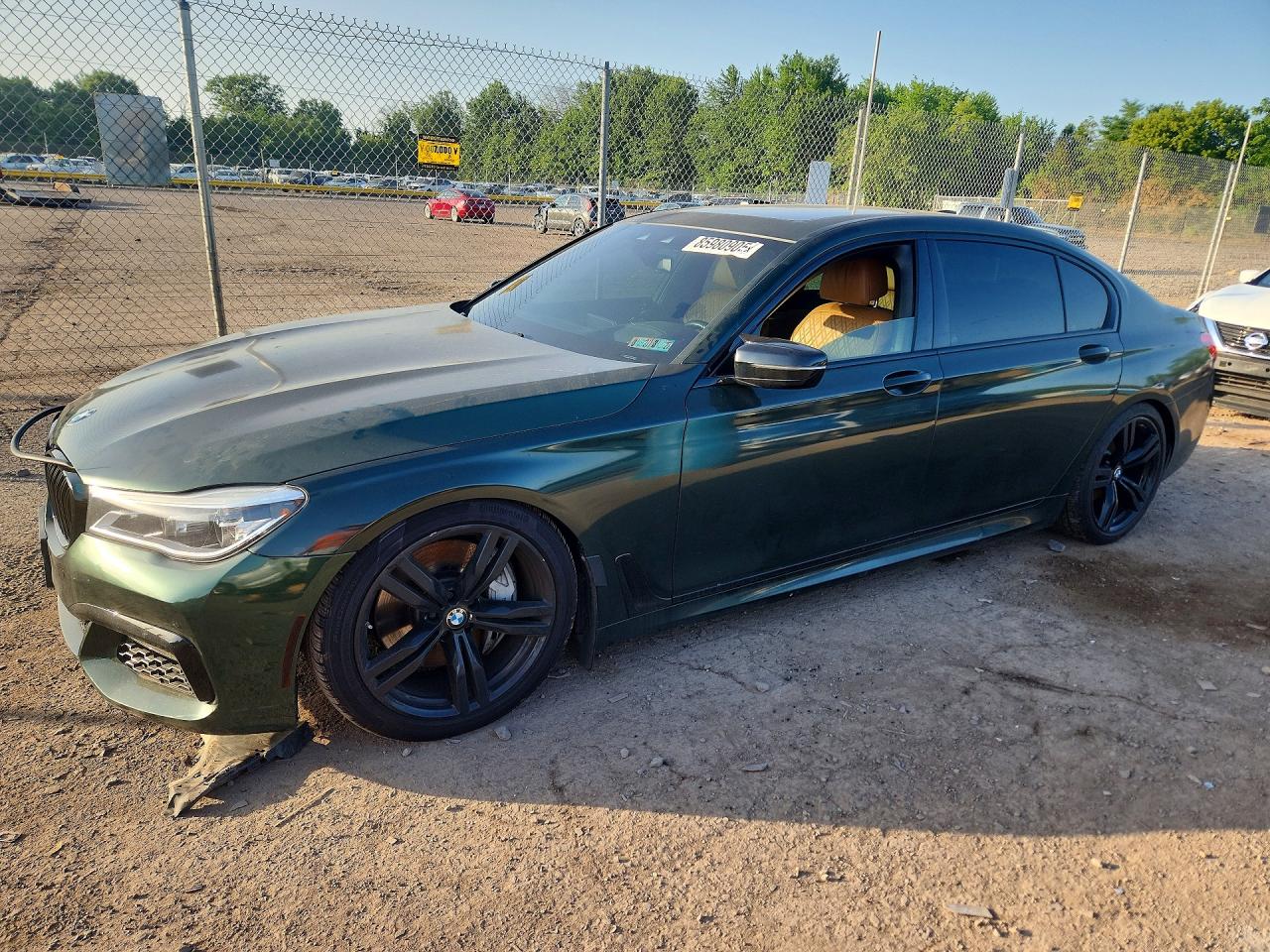 BMW 750 2018 — 2