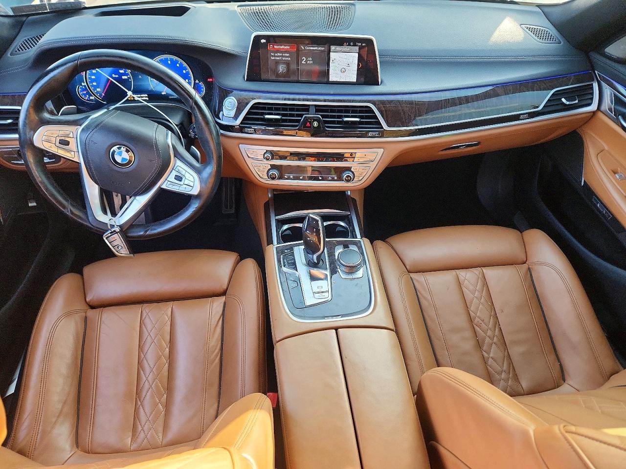 BMW 750 2018 — 9