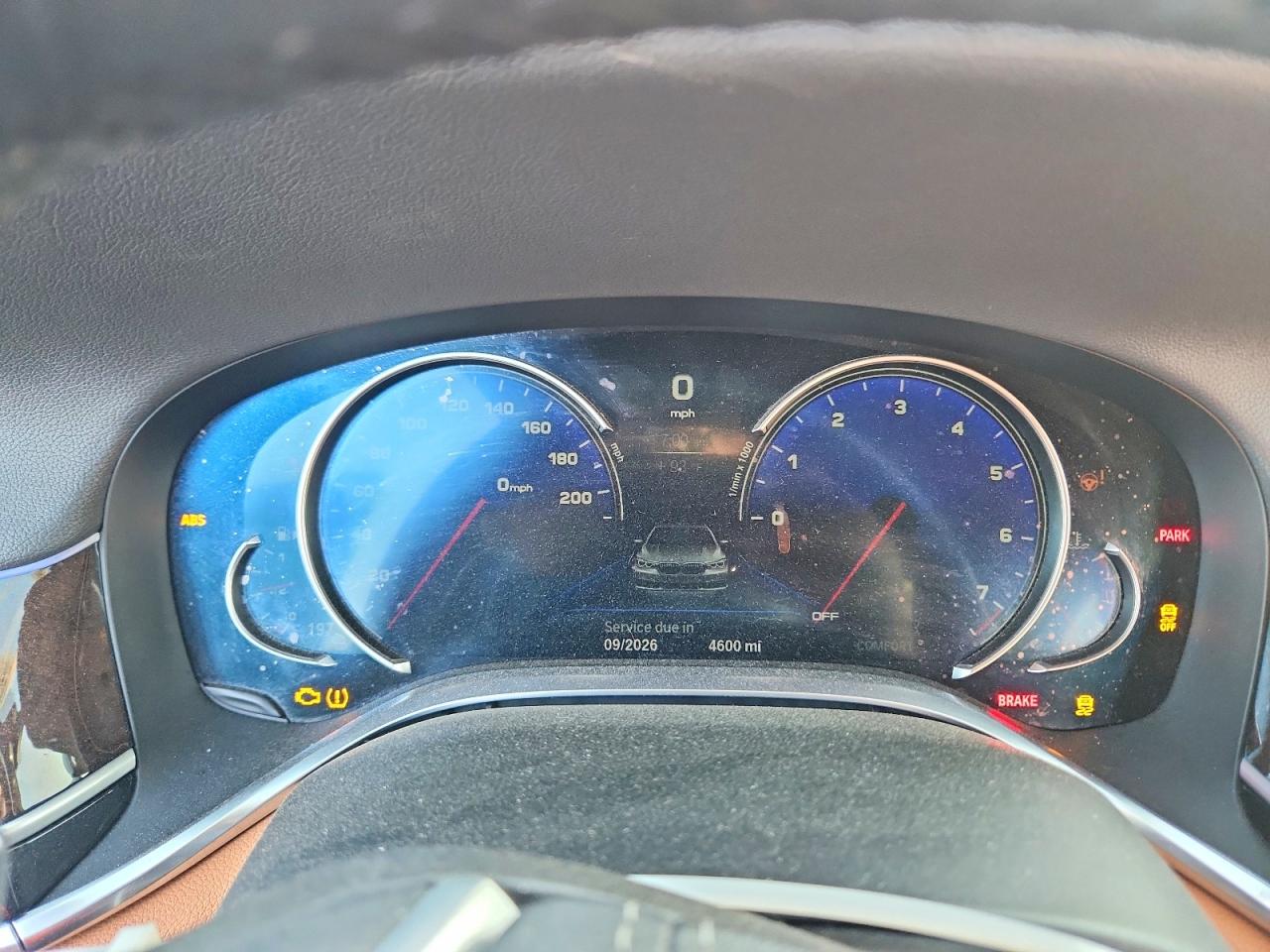 BMW 750 2018 — 10