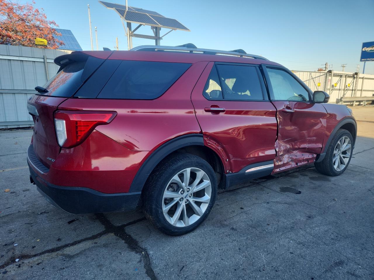 Ford Explorer 2023 — 4