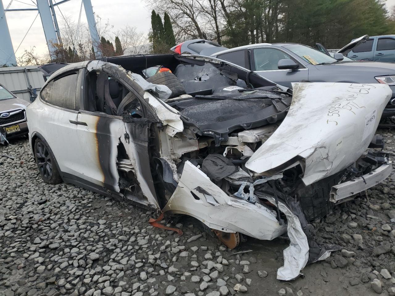 Tesla Model X 2023 — 5