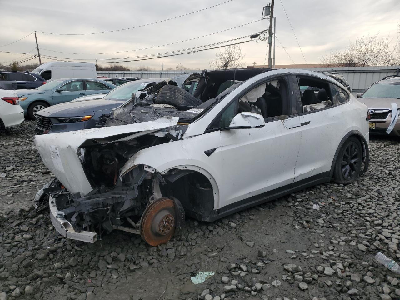 Tesla Model X 2023 — 2
