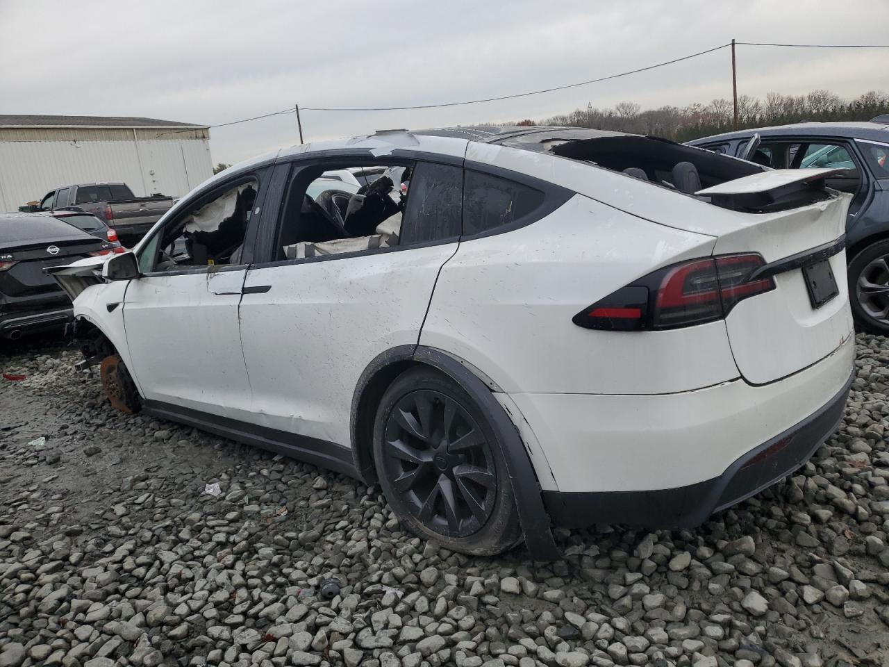 Tesla Model X 2023 — 3